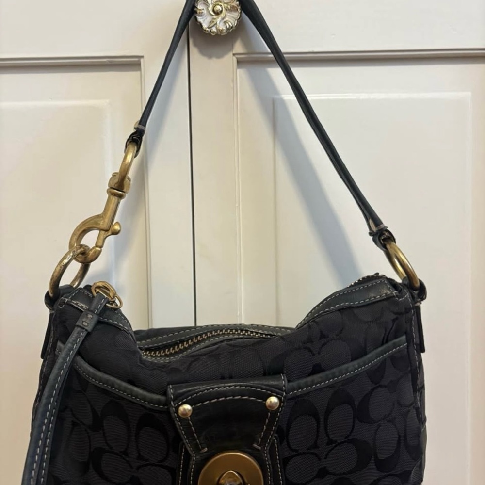 BAG SOLD! the listing won’t let me delete it